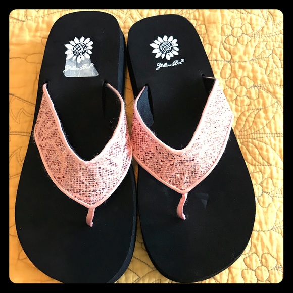 pink sparkly flip flops